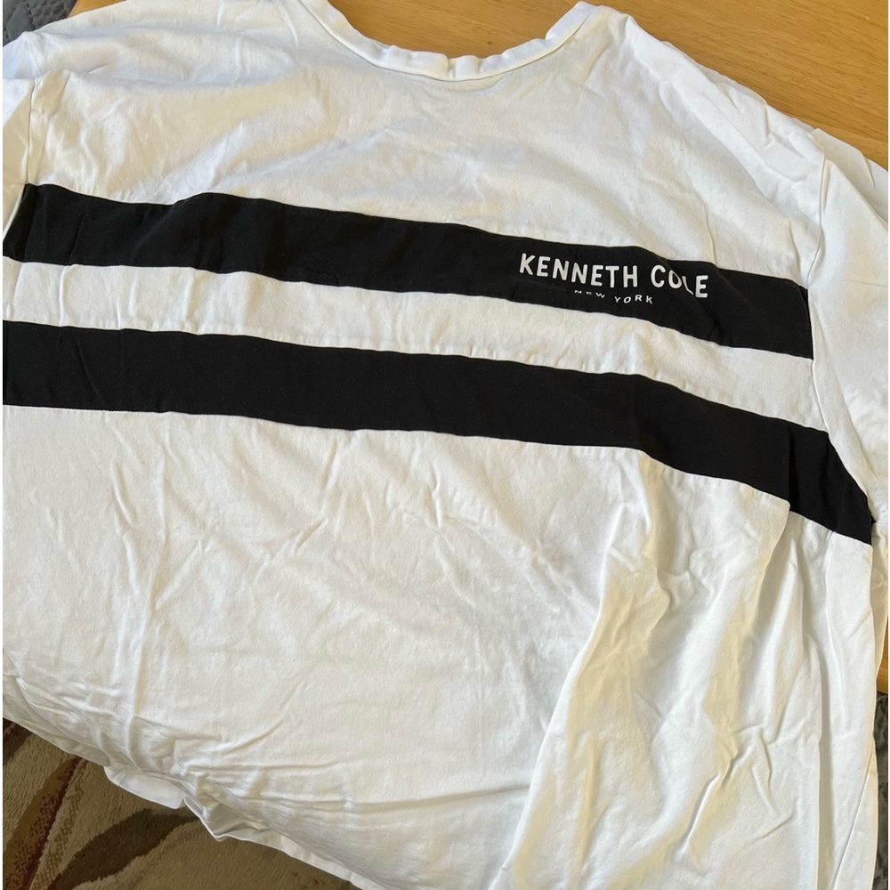 Kenneth Cole T-shirt
